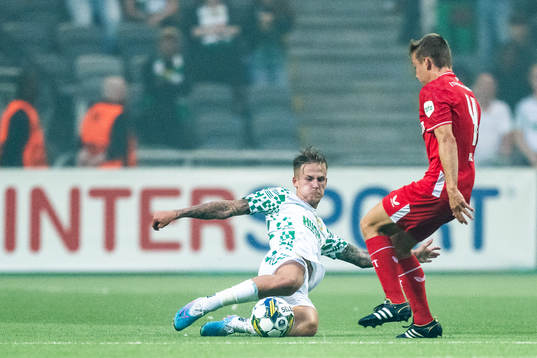 Fredrik Hammar of Hammarby and Mathias Kjølo of Twente