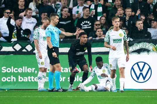 Shaquille Pinas of Hammarby in pain