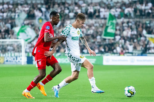 Joshua Brenet of Twente and Fredrik Hammar of Hammarby