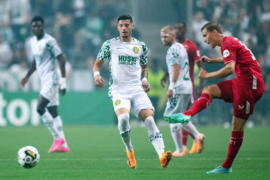 Viktor Djukanovic of Hammarby and Alfons Sampsted of Twente