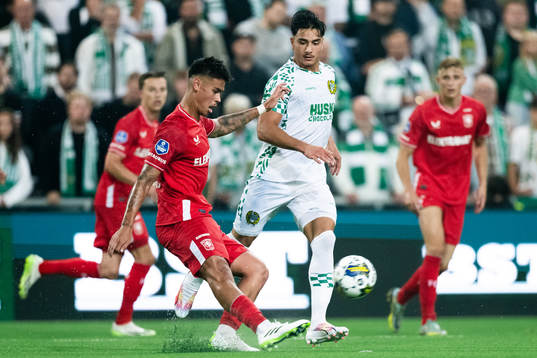 Mees Hilgers of Twente and Jusef Erabi of Hammarby