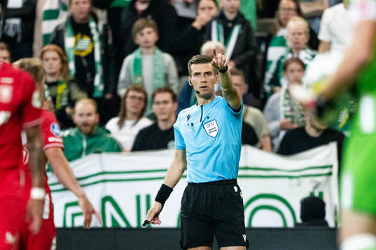 Referee Manfredas Lukjancukas