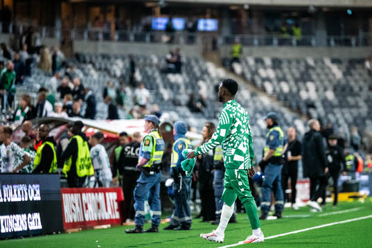 Shaquille Pinas of Hammarby in pain