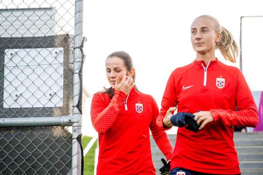 Tuva Hansen and Anja Sønstevold of Norway at a training