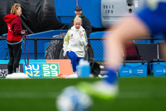 Physio Annica Näsmark and Caroline Seger of the Swedish