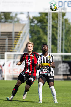Landskronas Kofi Asare och Östersunds Simon Marklund