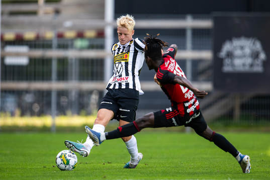 Landskronas Emil Lindman och Östersunds Yannick Armel