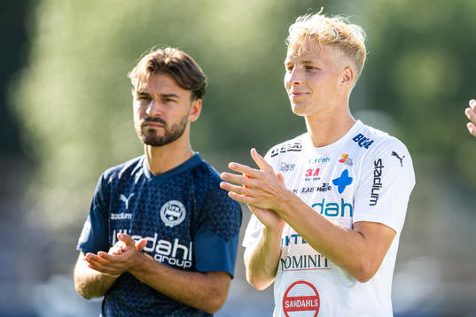 Värnamos Edvin Becirovic och Hampus Näsström jublar
