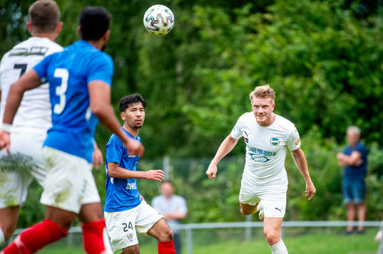 Österlens Jacob Blixt mot FBK Balkans Mohammad Mahdi