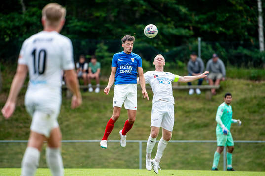FBK Balkans Florent Sopi mot Österlens Martin Jönsson