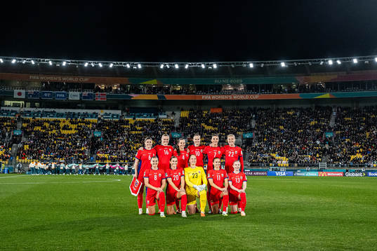 The starting eleven of Norway pose for a team photo
