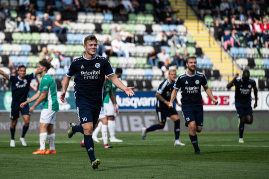 Utsiktens Albin Skoglund jublar