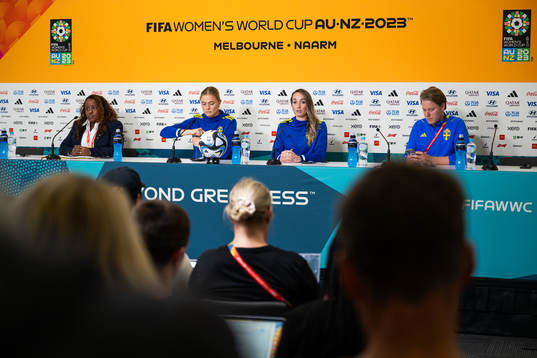 Fridolina Rolfö, Kosovare Asllani and Press officer