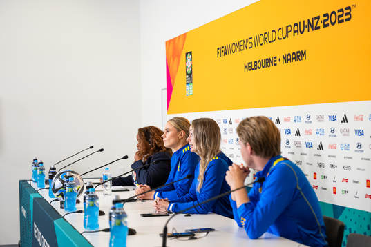 Fridolina Rolfö, Kosovare Asllani and Press officer