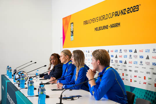 Fridolina Rolfö, Kosovare Asllani and Press officer