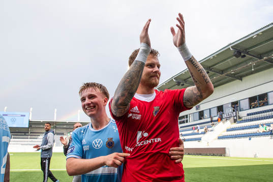 Gefles Constantino Capotondi och målvakt Robin Wallinder