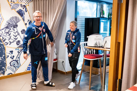 Press officer Halvor Lea and head coach Hege Riise of