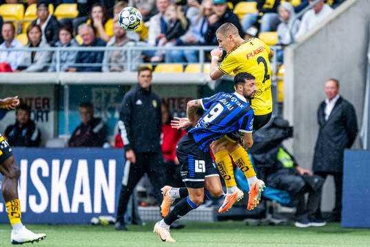 Sirius Wessam Abou Ali och Elfsborgs Gustaf Lagerbielke