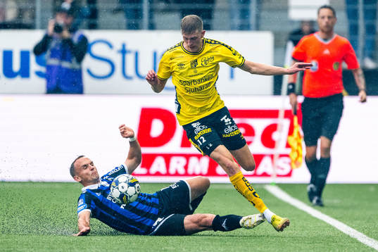 Sirius Aron Bjarnason och Elfsborgs Alexander Bernhardsson