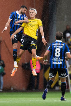 Sirius Wessam Abou Ali och Elfsborgs Gustaf Lagerbielke