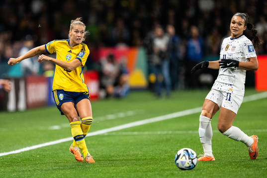 Filippa Angeldahl of Sweden and Sophia Smith of USA