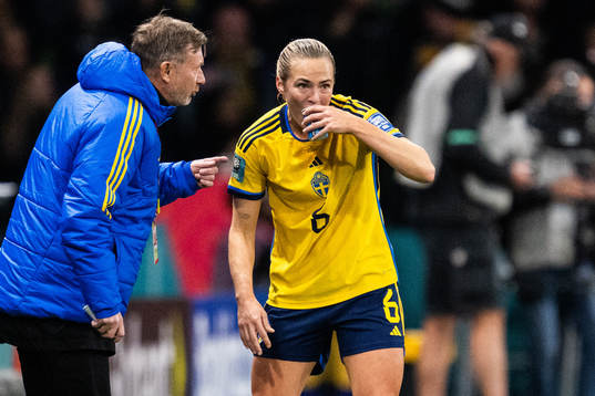 Head coach Peter Gerhardsson and Magdalena Eriksson of