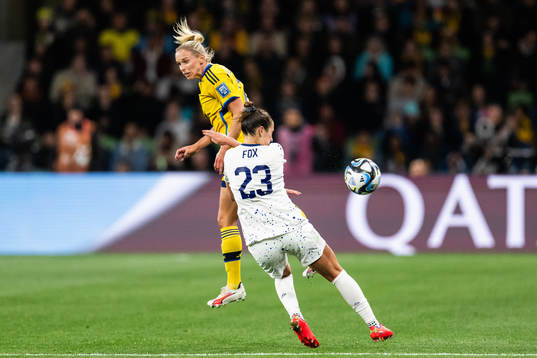 Jonna Andersson of Sweden and Emily Fox of USA