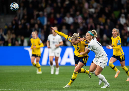 Stina Blackstenius of Sweden and Julie Ertz of USA