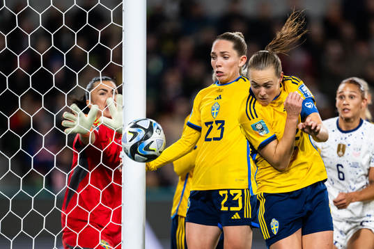 Elin Rubensson and Magdalena Eriksson of Sweden