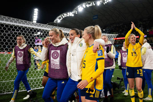 Stina Lennartsson, Kosovare Asllani and Rebecka Blomqvist