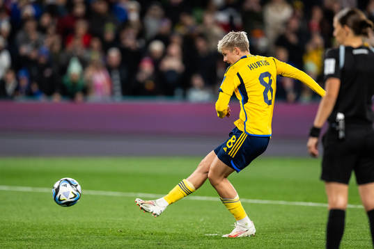 Lina Hurtig of Sweden scores the decisive goal