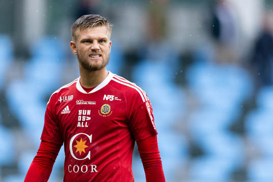 GIF Sundsvalls målvakt Oscar Jonsson deppar