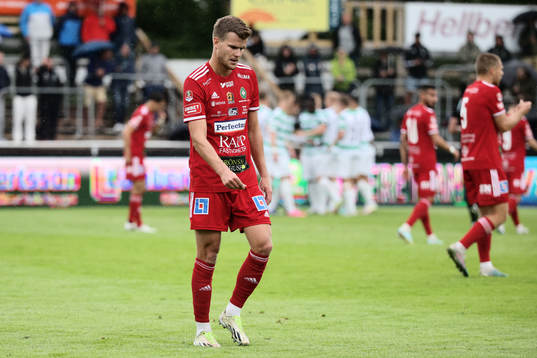 Skövde AIKs Elias Lindell deppar