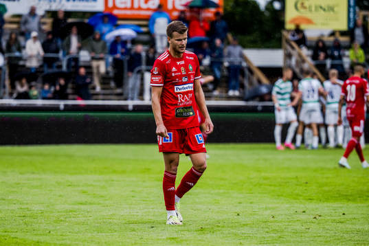 Skövde AIKs Elias Lindell deppar