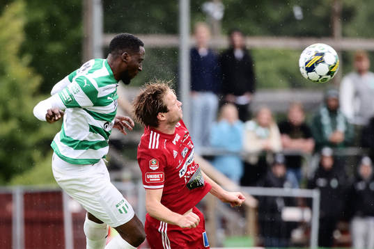 Skövde AIKs Mikael Mörk och Västerås SKs Frederic