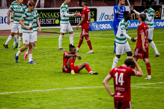 Skövde AIKs Azeez Temitope Yusuf deppar