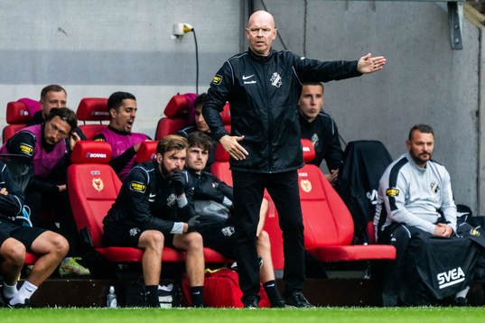 AIKs tränare Henning Berg