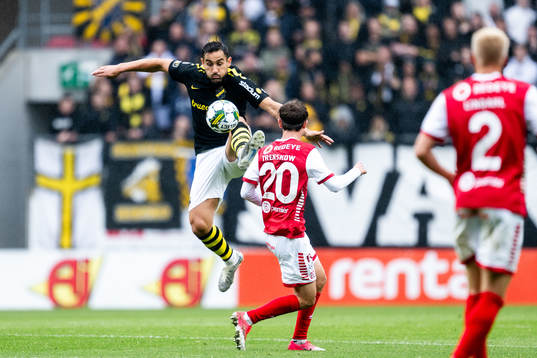 AIKs Sotirios Papagiannopoulos och Kalmars Jacob Trenskow