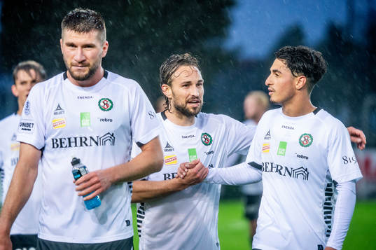 Örebros Kevin Walker jublar