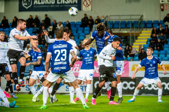 Örebros Elias Barsoum mot Trelleborgs Abel Ogwuche