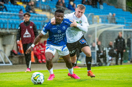 Trelleborgs Henry Offia mot Örebros Valgeir Valgeirsson