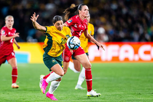 Sam Kerr of Australia and Simone Boye of Denmark