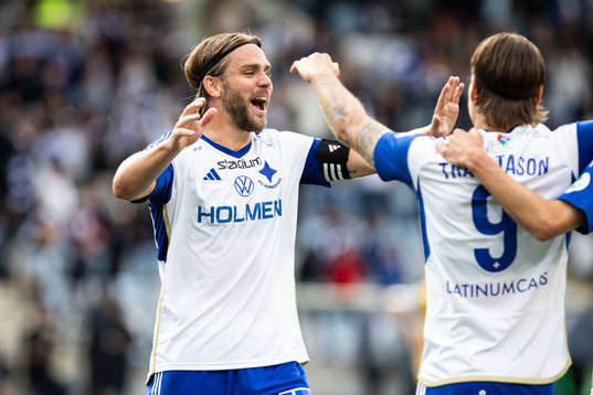 IFK Norrköpings Christoffer Nyman jublar med Arnor