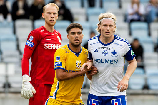 IFK Göteborgs målvakt Pontus Dahlberg och Thomas Santos