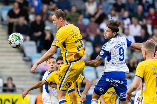 IFK Göteborgs Adam Carlén och IFK Norrköpings Arnor