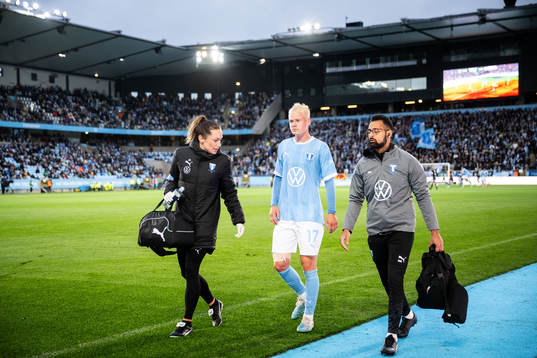 Malmö FFs Otto Rosengren har ont
