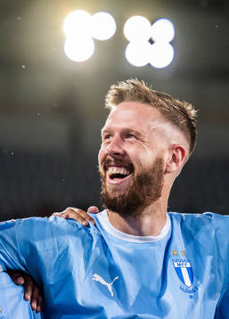 Malmö FFs Pontus Jansson (m) jublar