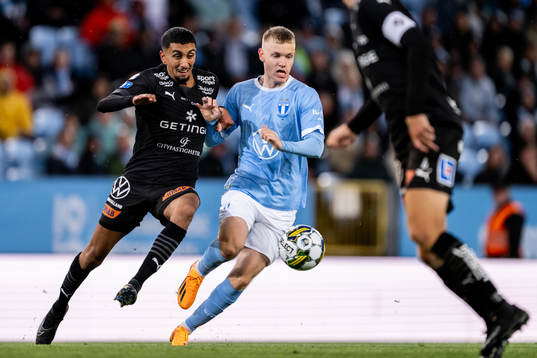 Halmstads Amir Al-Ammari och Malmö FFs Sebastian Jörgensen