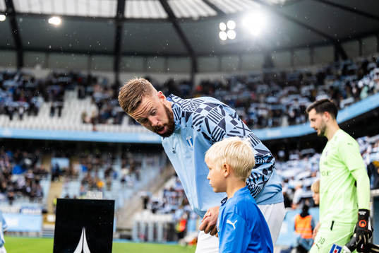 Malmö FFs Pontus Jansson gör entré