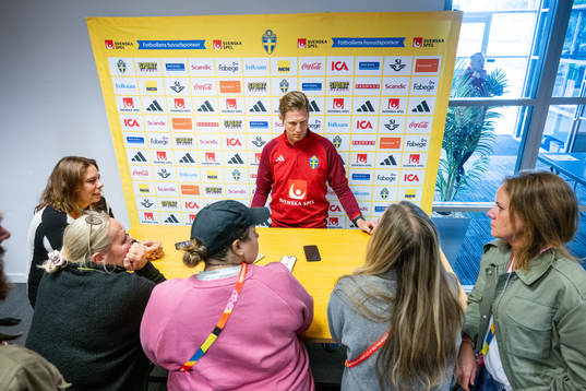Sports psychologist Rasmus Liljeblad of the Swedish women's